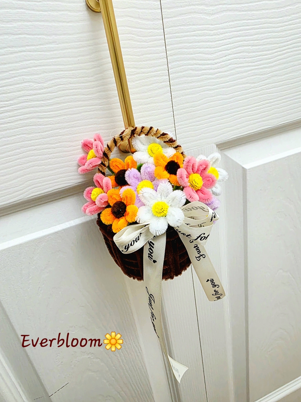 Handmade Pom-Pom Daisy Basket Door Hanger - Multicolor
